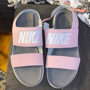 Nike Tanjun! Brand new!!